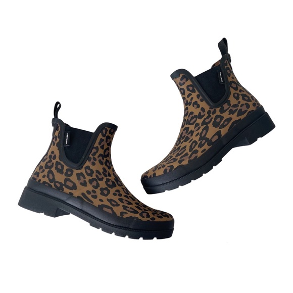 Tretorn Shoes - Tretorn Lina leopard print Chelsea ankle rain boots NEW 7